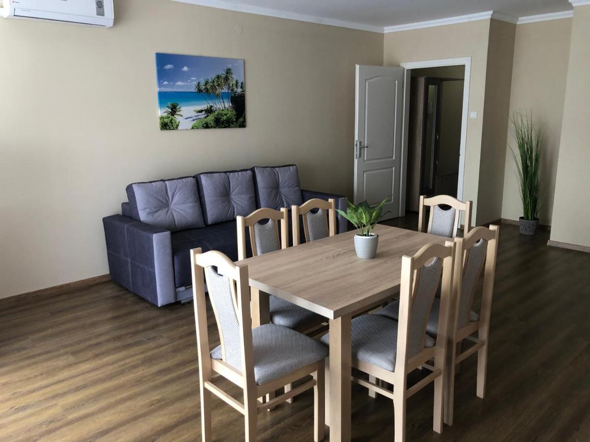 Alina Apartmanok Hajdúszoboszló Extérieur photo