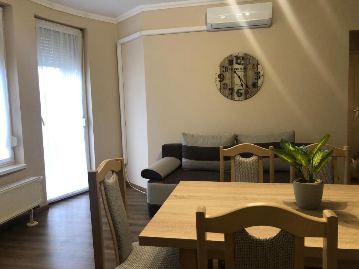 Alina Apartmanok Hajdúszoboszló Extérieur photo