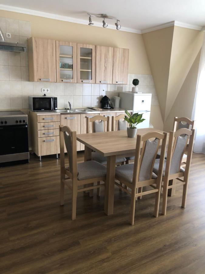 Alina Apartmanok Hajdúszoboszló Extérieur photo