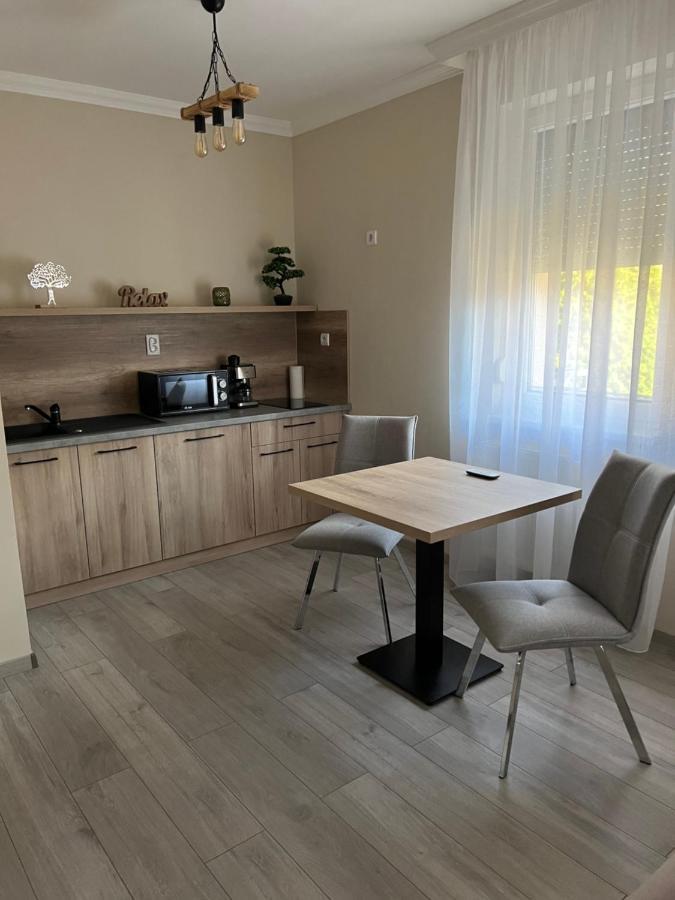 Alina Apartmanok Hajdúszoboszló Extérieur photo