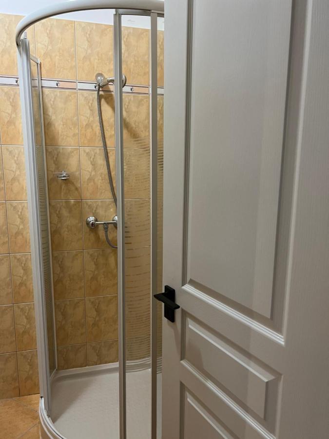 Alina Apartmanok Hajdúszoboszló Extérieur photo