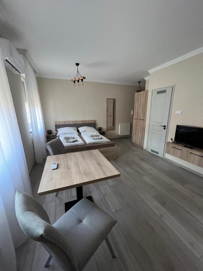 Alina Apartmanok Hajdúszoboszló Extérieur photo